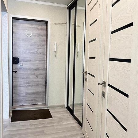 Seafront apartment Pavlodar Buitenkant foto